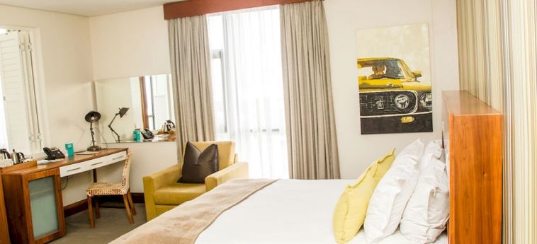 Three Cities Square Boutique Hotel And Spa:  UMHLANGA ROCKS