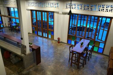Hotel Comeneetee Uthai:  UTHAI THANI