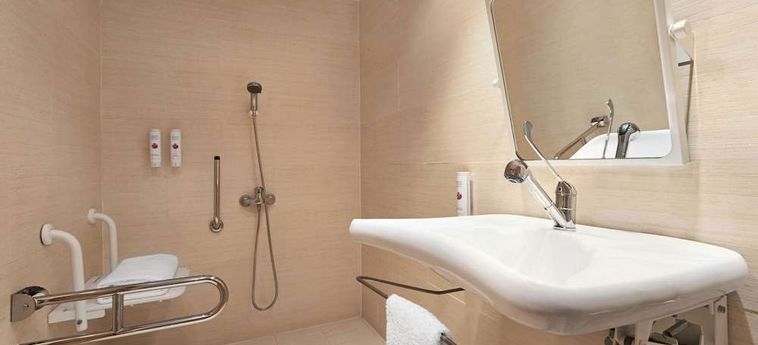 Hotel Ramada By Wyndham Valencia Almussafes Valence : Photo 