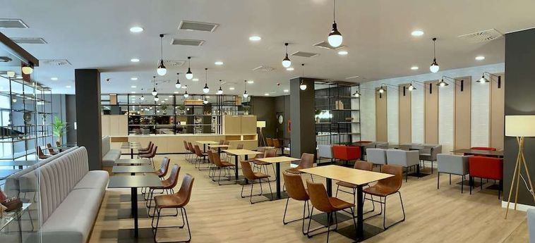 Hotel Ramada By Wyndham Valencia Almussafes Valence : Photo 