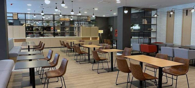 Hotel Ramada By Wyndham Valencia Almussafes Valence : Photo 