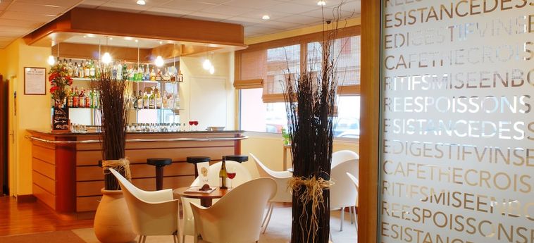 Hotel Hôtel Pavillon De L'ermitage Valence: Foto 