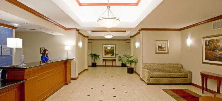 Hotel Holiday Inn Express & Suites Santa Clarita:  VALENCIA (CA)