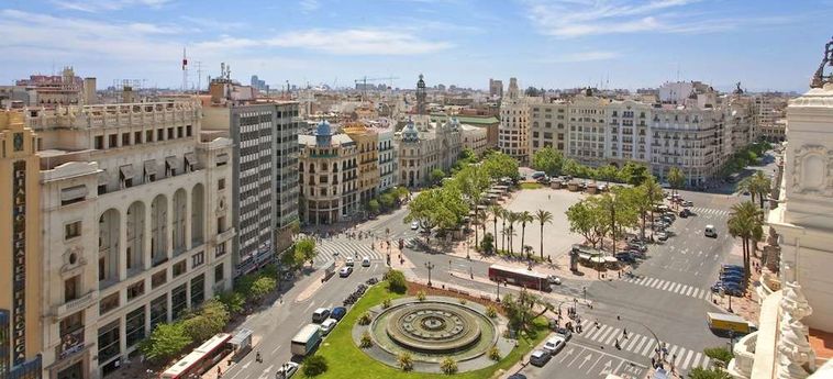 Hotel Melia Plaza:  VALENCIA