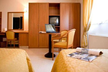 Hotel&Amp;Residence Federiciano Valenzano - Bari: Photo 