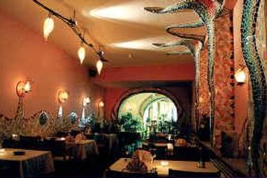 Hotel Restaurant Terrasse Gaudi:  VALKENBURG