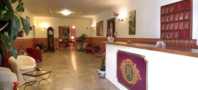 Hotel  Rocchi:  VALMONTONE - ROMA