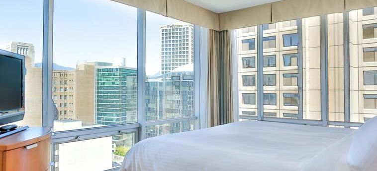 Delta Hotels Vancouver Downtown Suites:  VANCOUVER