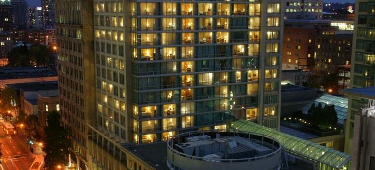 Delta Hotels Vancouver Downtown Suites:  VANCOUVER