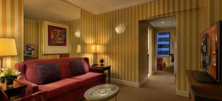 Executive Hotel Le Soleil:  VANCOUVER