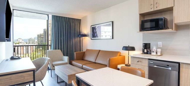Hotel Sandman Suites Vancouver - Davie Street:  VANCOUVER