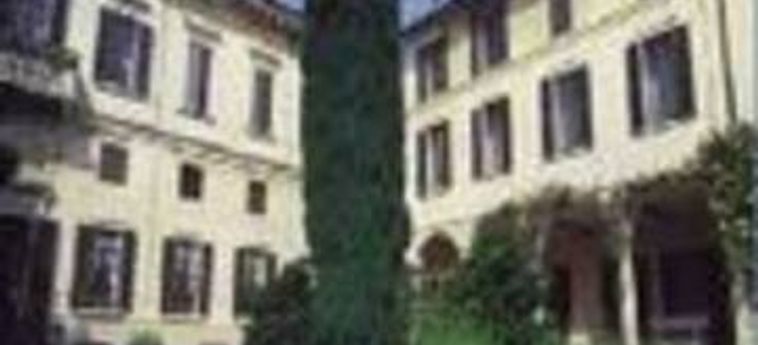 Hotel Villa Castiglioni:  VARESE