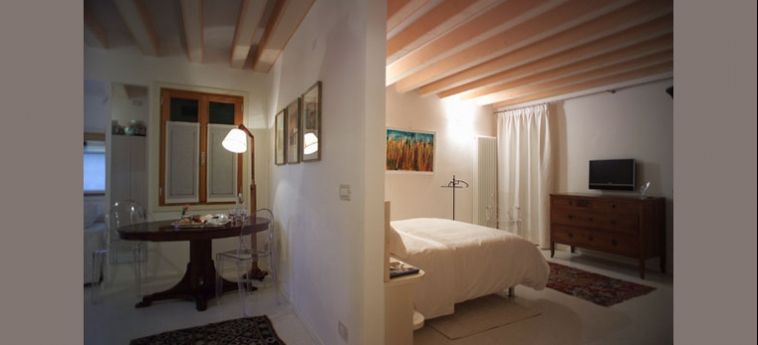 Hotel B&b San Luca:  VENECIA