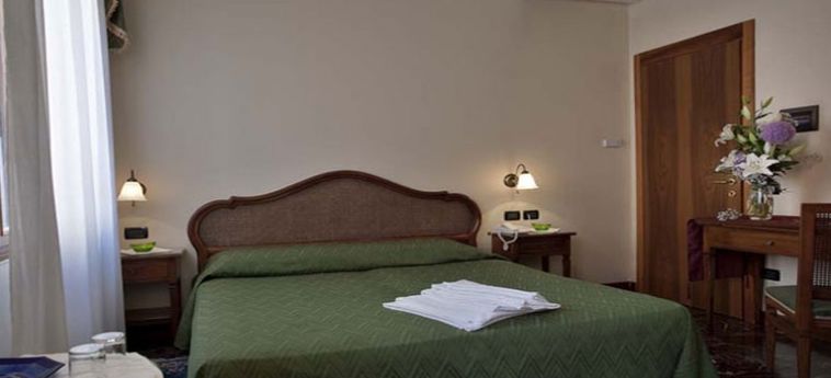 Hotel Locanda Gaffaro:  VENECIA