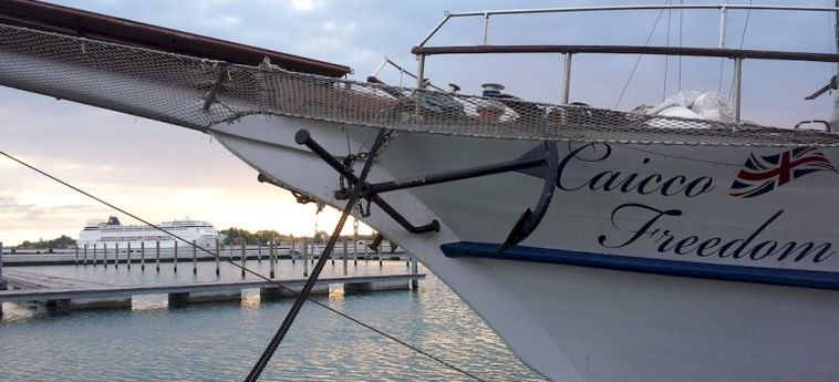 Hotel Venezia Boat & Breakfast Caicco Freedom:  VENEZIA