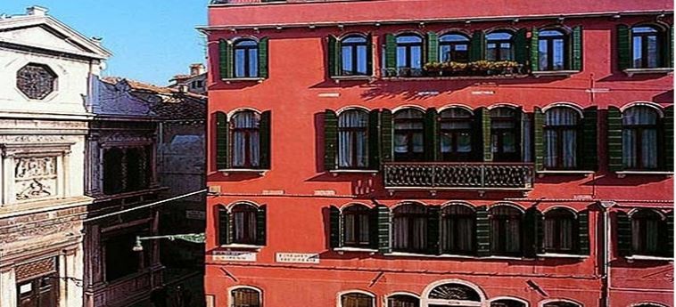 Hotel Palazzo Schiavoni:  VENEZIA