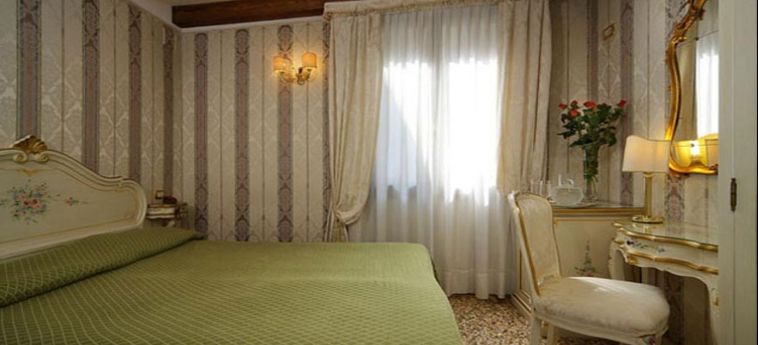 Hotel Locanda Barbarigo:  VENEZIA