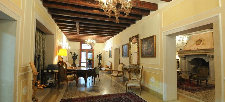 Hotel Relais Alberti - Residenze Ca' Alberti & Ca' Del Borgo:  VENEZIA