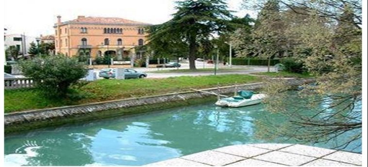 Hotel Villa Parco:  VENICE