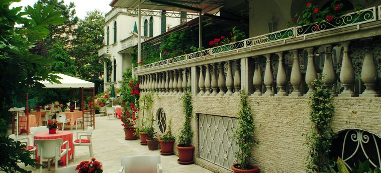 Hotel Biasutti:  VENICE