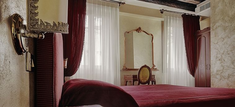 Hotel Locanda Fiorita:  VENICE