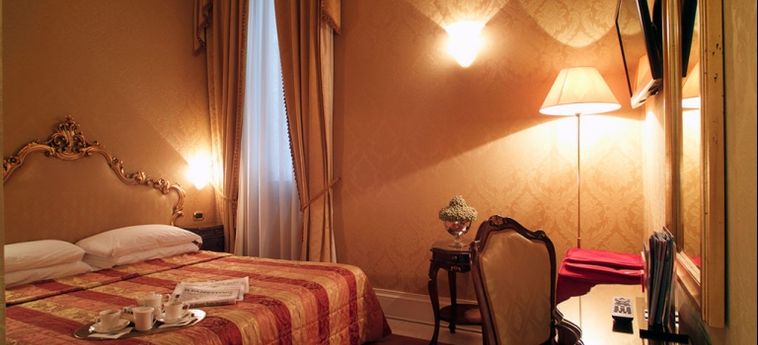 Hotel Ca'gottardi:  VENICE