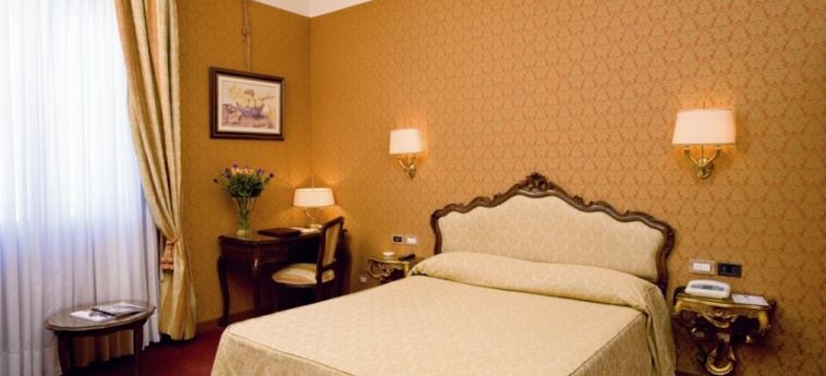 Hotel Locanda Vivaldi:  VENICE
