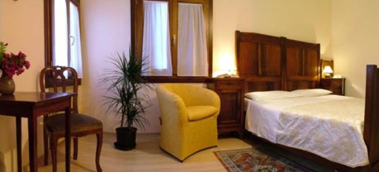Hotel Locanda Sant'anna:  VENISE