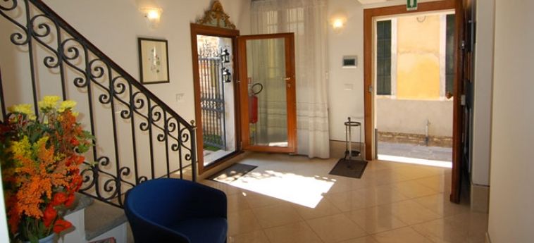 Santa Margherita Guest House:  VENISE