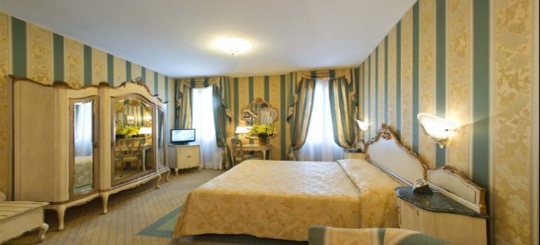 Hotel Savoia & Jolanda:  VENISE