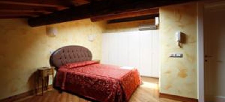 City Centre Rooms And Apartments:  VERONA