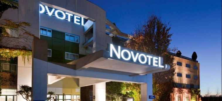 Hotel Novotel Saint Quentin Golf National:  VERSAILLES