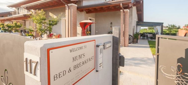 Hotel MUM'S BED & BREAKFAST