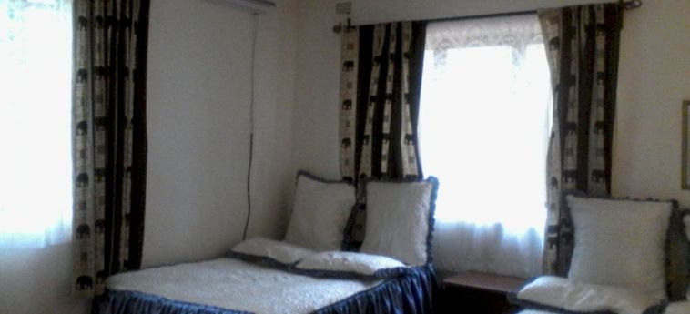Hotel Mopani Lodge:  VICTORIA FALLS
