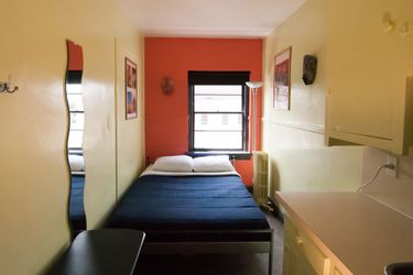 Ocean Island Inn Backpackers Suites - Hostel:  VICTORIA