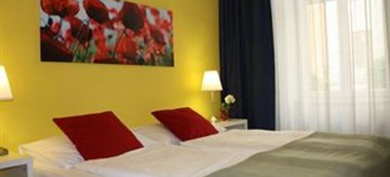 Actilingua Apartment Hotel:  VIENA