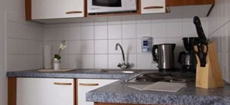 Checkvienna - Apartmenthaus Hietzing:  VIENA
