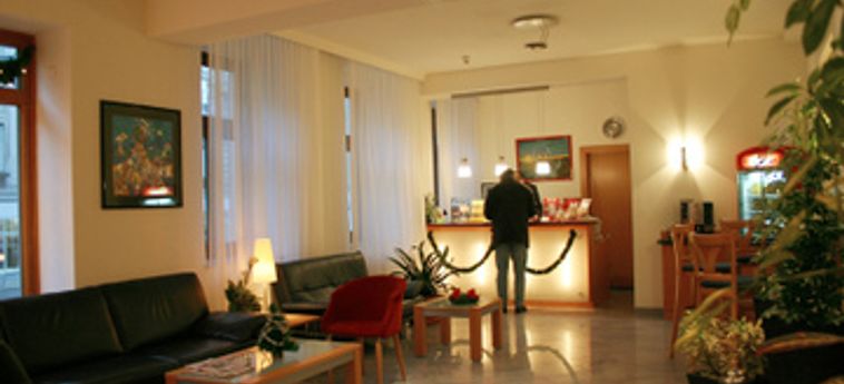 Hotel Lucia:  VIENA