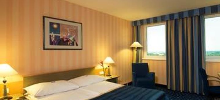 Hotel Nh Danube City:  VIENA