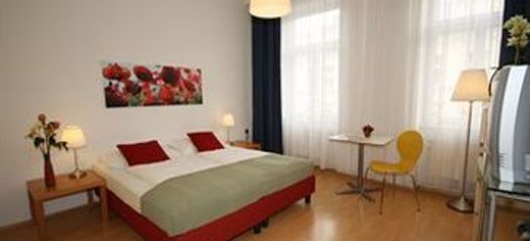 Actilingua Apartment Hotel:  VIENNA