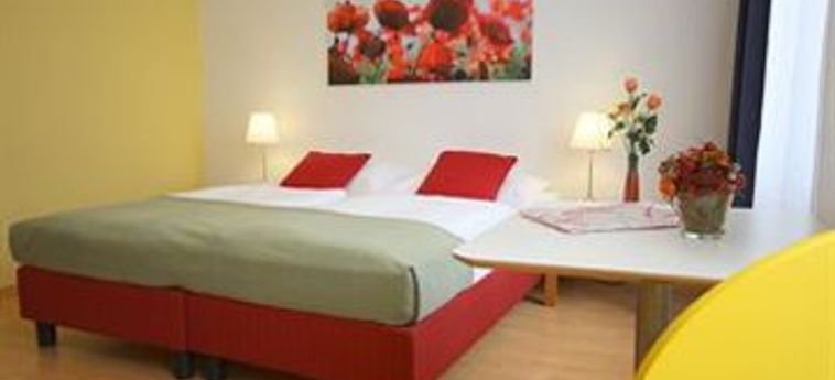 Actilingua Apartment Hotel:  VIENNA