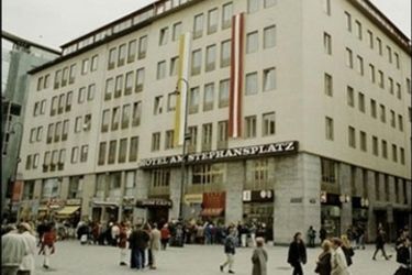 Hotel Am Stephansplatz:  VIENNA