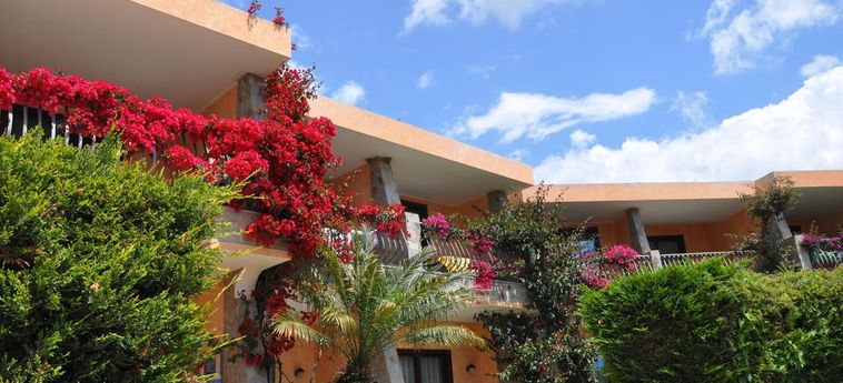 Hotel Residence Palm Village:  VILLASIMIUS - CAGLIARI