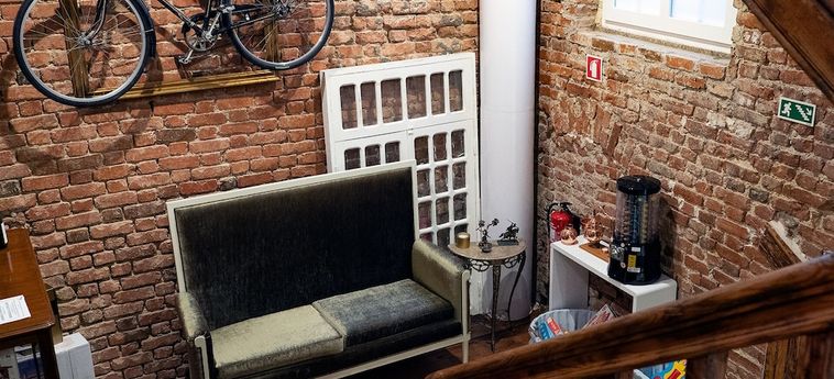 Bemyguest - Loft Guest House Jardim Das Mães Charming Viseu: Foto 