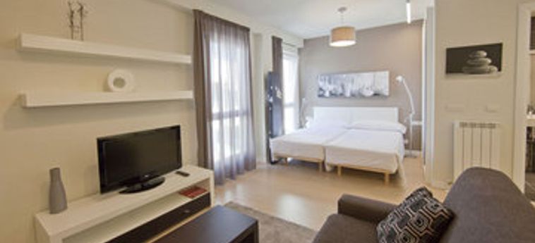 Hotel Apartamentos Turisticos Irenaz:  VITORIA