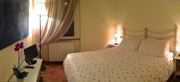 Hotel Cavallino Blu:  VOLTERRA - PISA