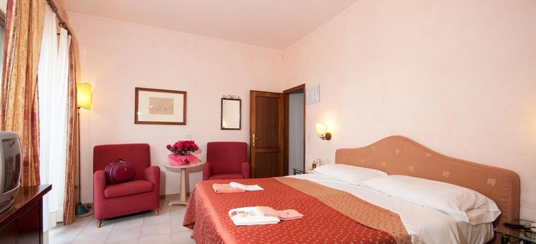 Hotel Allegroitalia Nazionale Volterra:  VOLTERRA - PISA