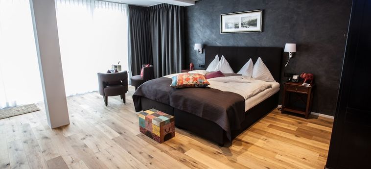 Garni Hotel Frohburg:  WEGGIS