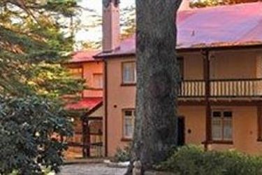 Hotel Whispering Pines Chalet & Cottages:  WENTWORTH FALLS - NEW SOUTH WALES