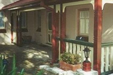 Hotel Whispering Pines Chalet & Cottages:  WENTWORTH FALLS - NEW SOUTH WALES